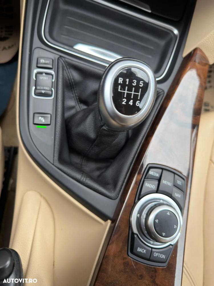 BMW Seria 3 318d - 13