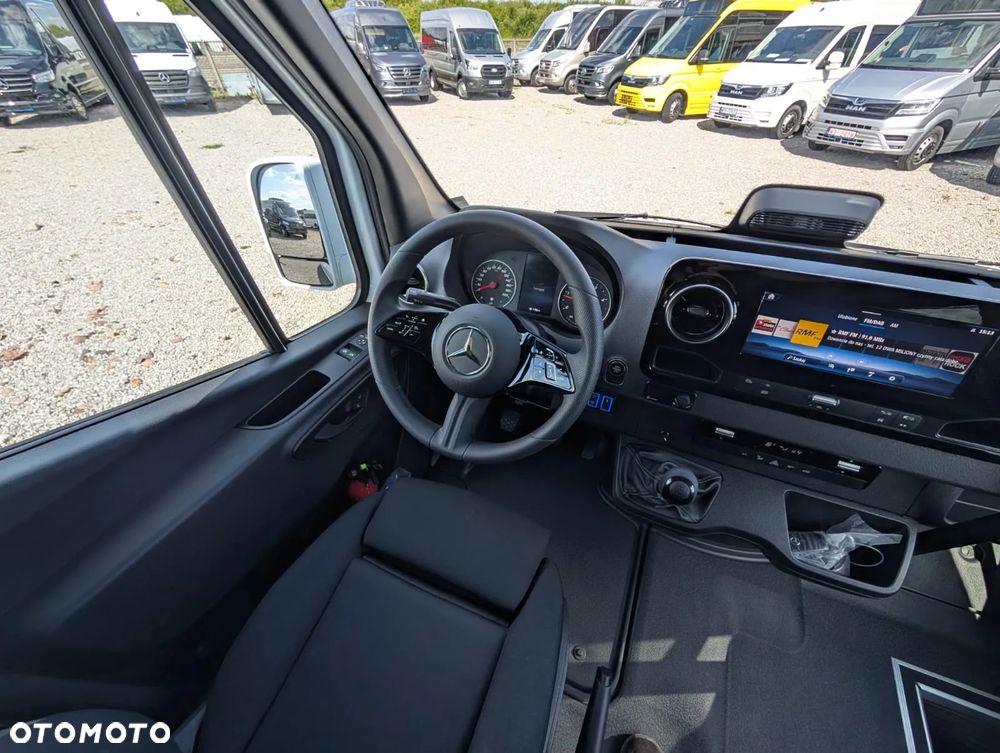 Mercedes-Benz Sprinter 517 - 15