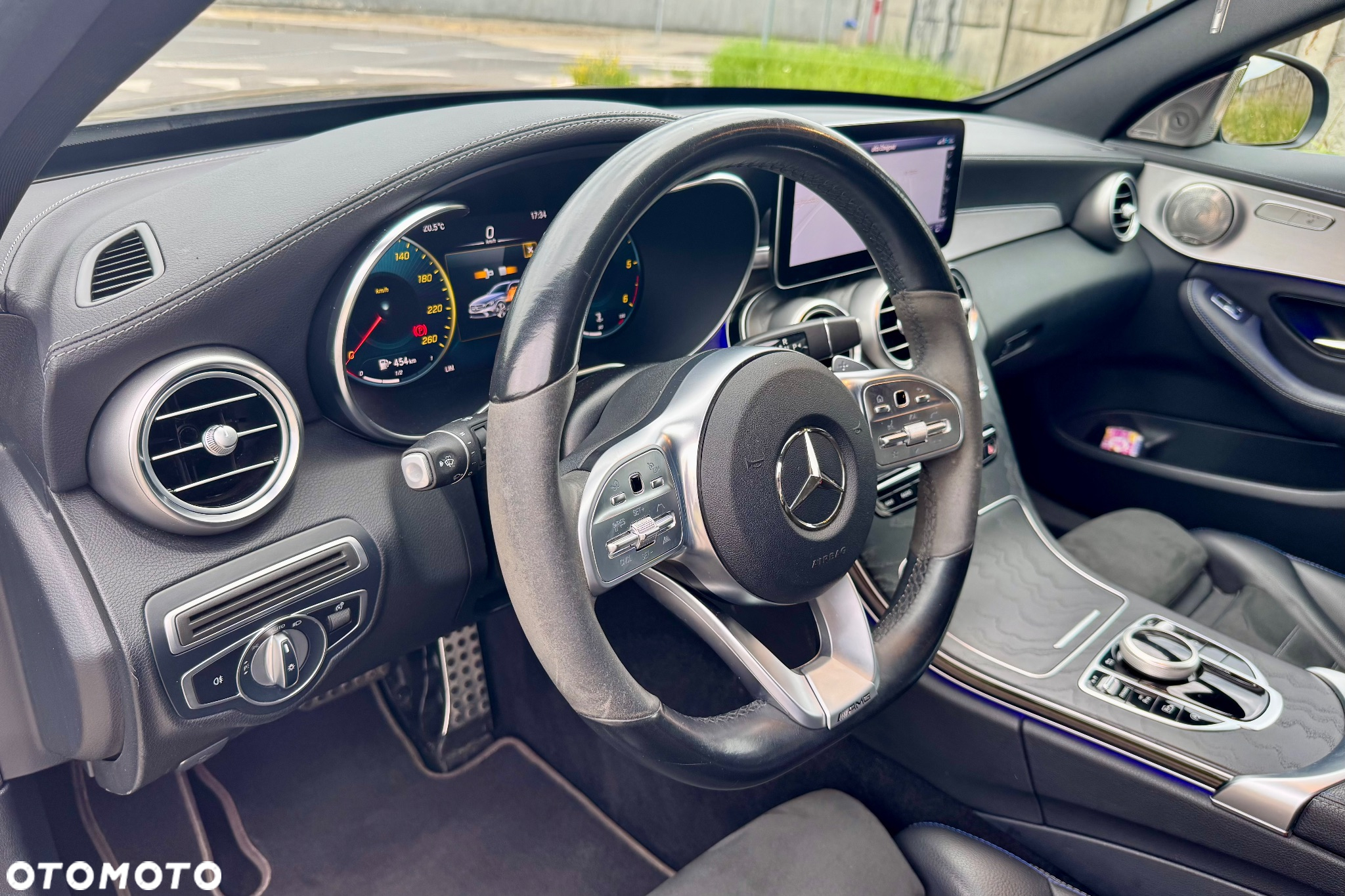 Mercedes-Benz Klasa C 220 d T 9G-TRONIC AMG Line - 19
