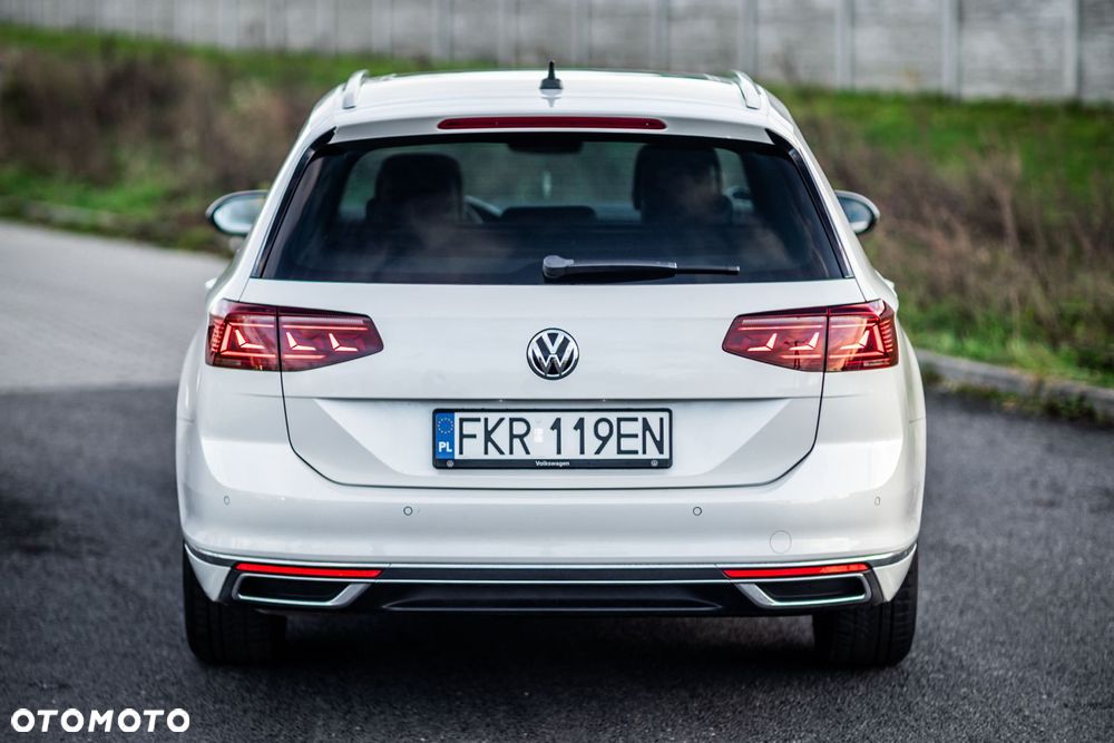Volkswagen Passat 2.0 TDI Elegance DSG - 7
