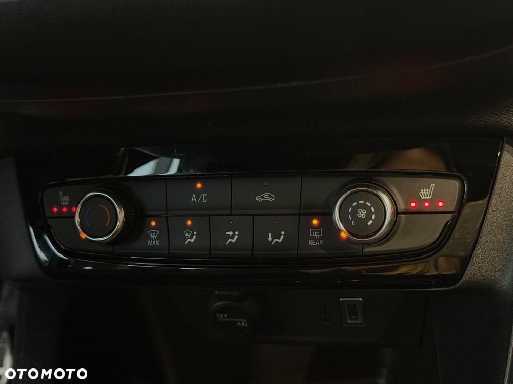 Opel Corsa 1.2 T mHEV GS eDCT - 12