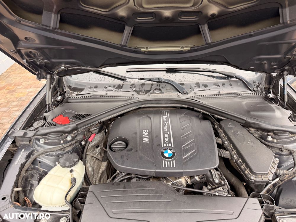 BMW Seria 3 318d - 12