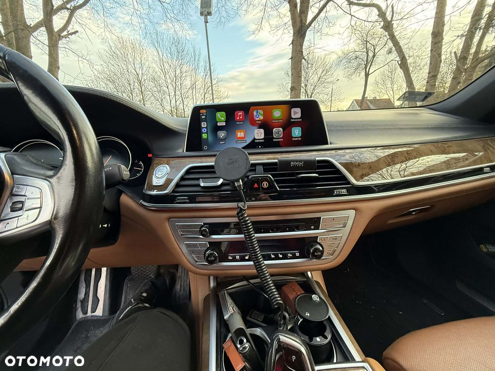 BMW Seria 7 740d xDrive - 12