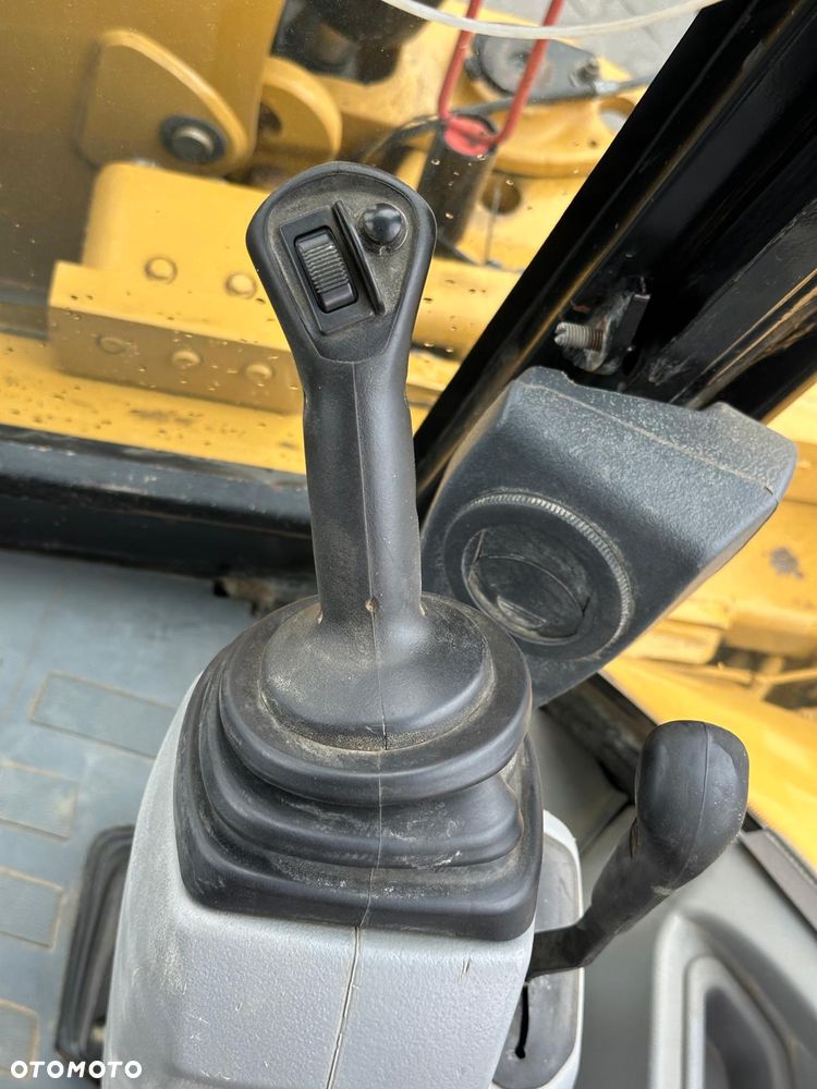 Caterpillar CAT 444F - 8