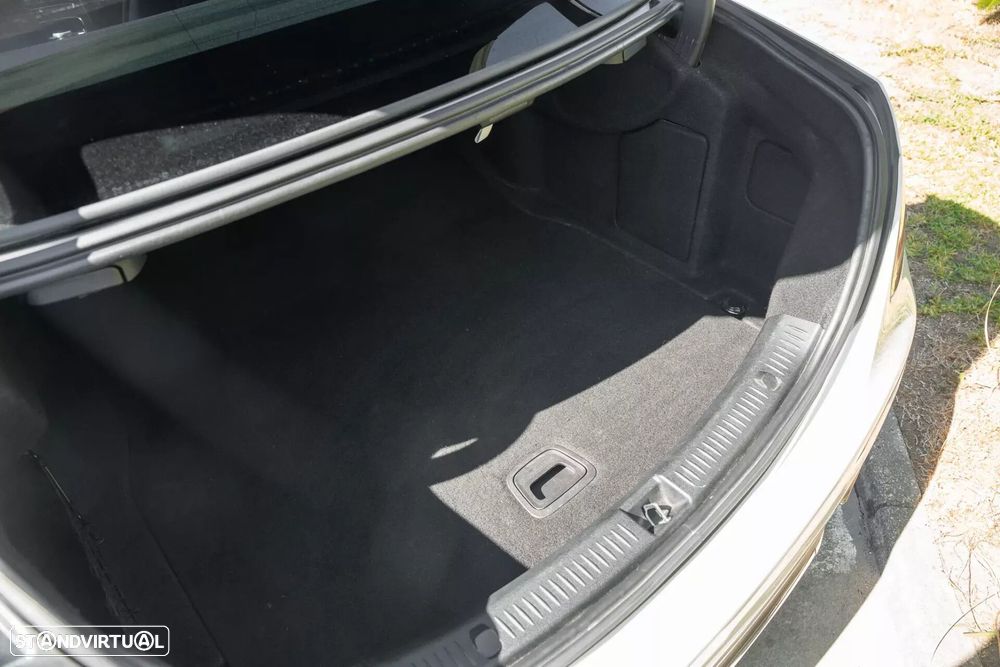 Mercedes-Benz E 220 - 24