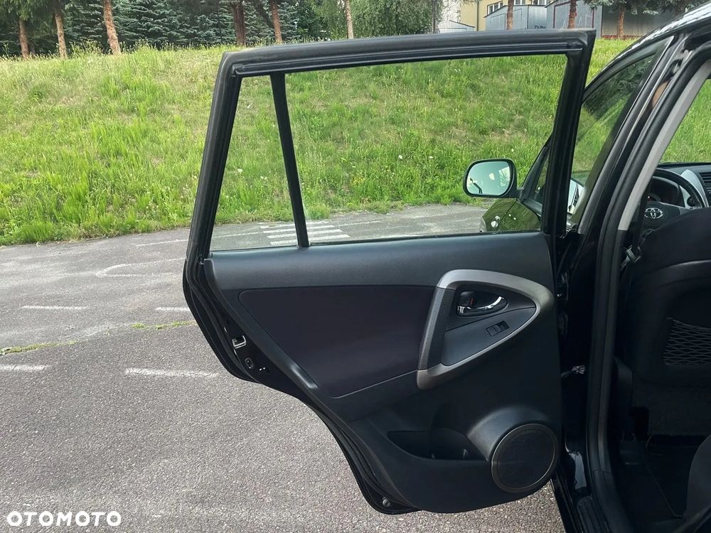 Toyota RAV4 - 17