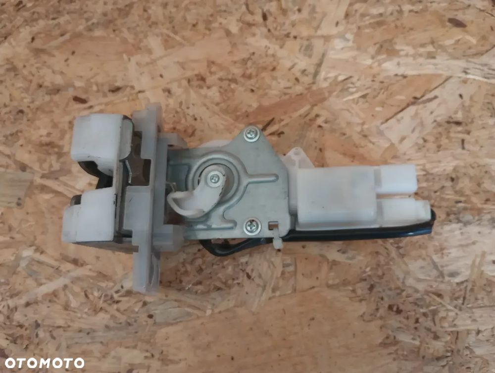 Opel Agila B Zamek Klapy Bagażnika - 2