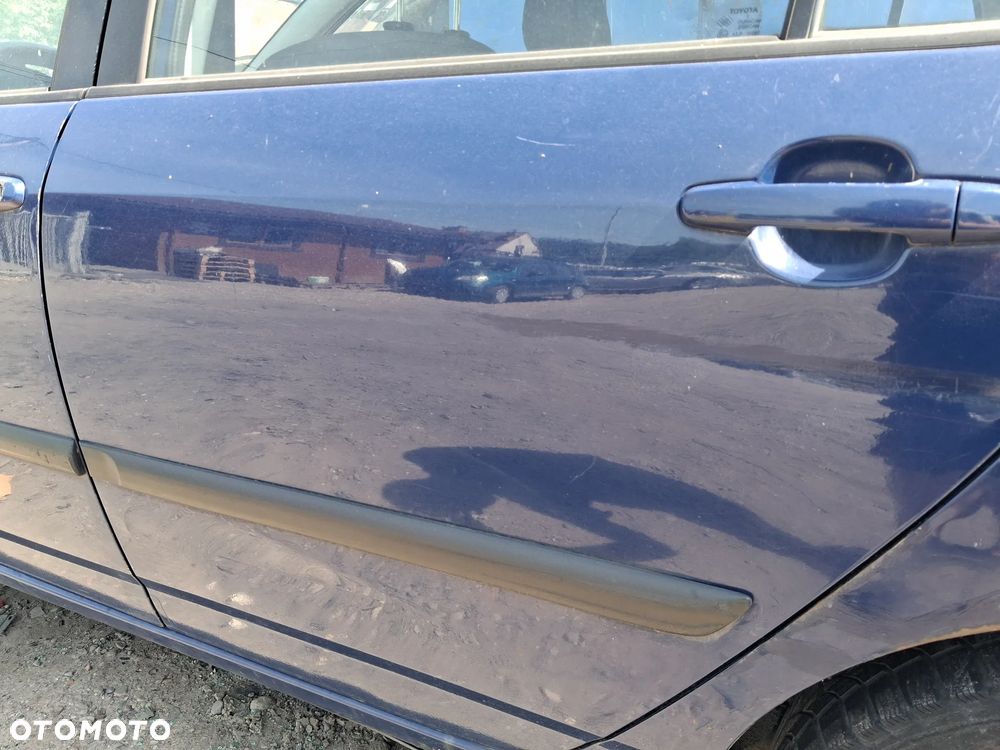 TOYOTA COROLLA E12 KOMBI 8Q4 DRZWI LEWY TYL - 2