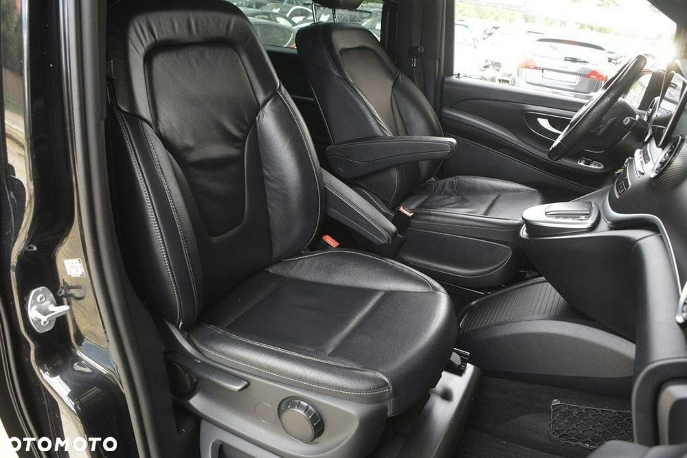 Mercedes-Benz Klasa V 300 d extralang 4Matic 9G-TRONIC Avantgarde - 19