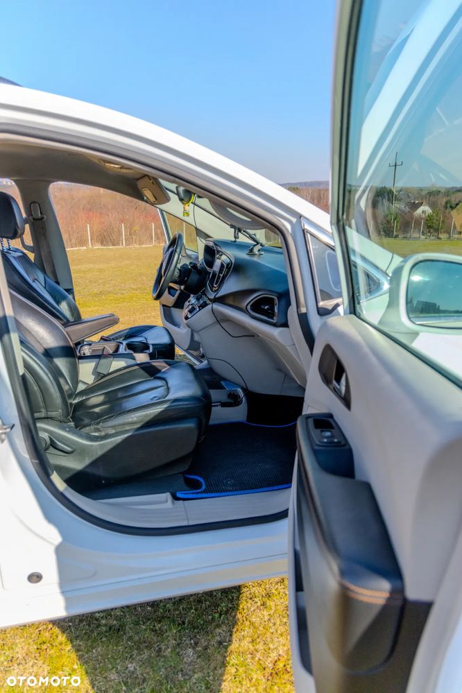 Chrysler Pacifica - 23