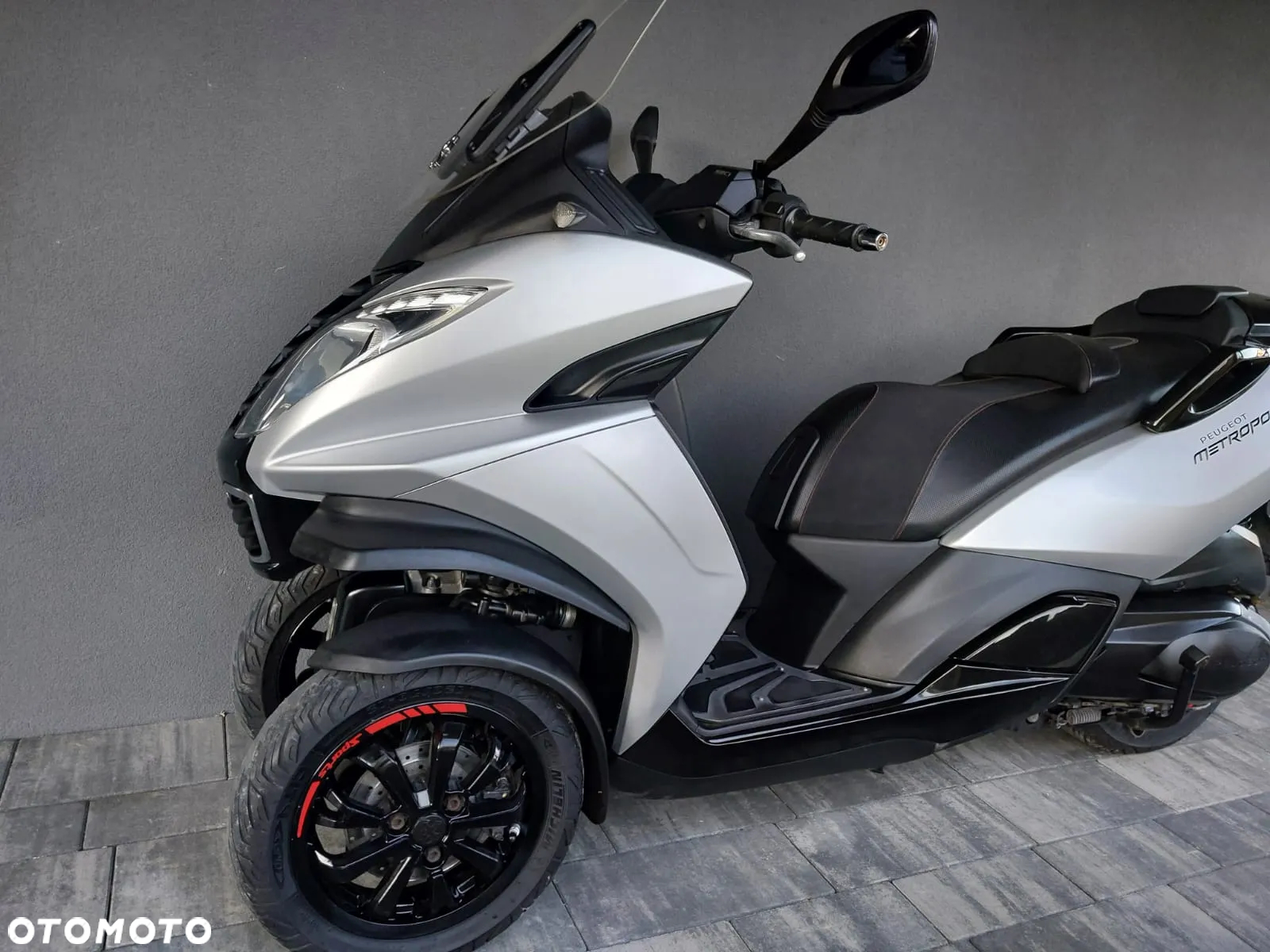 Peugeot Metropolis - 5