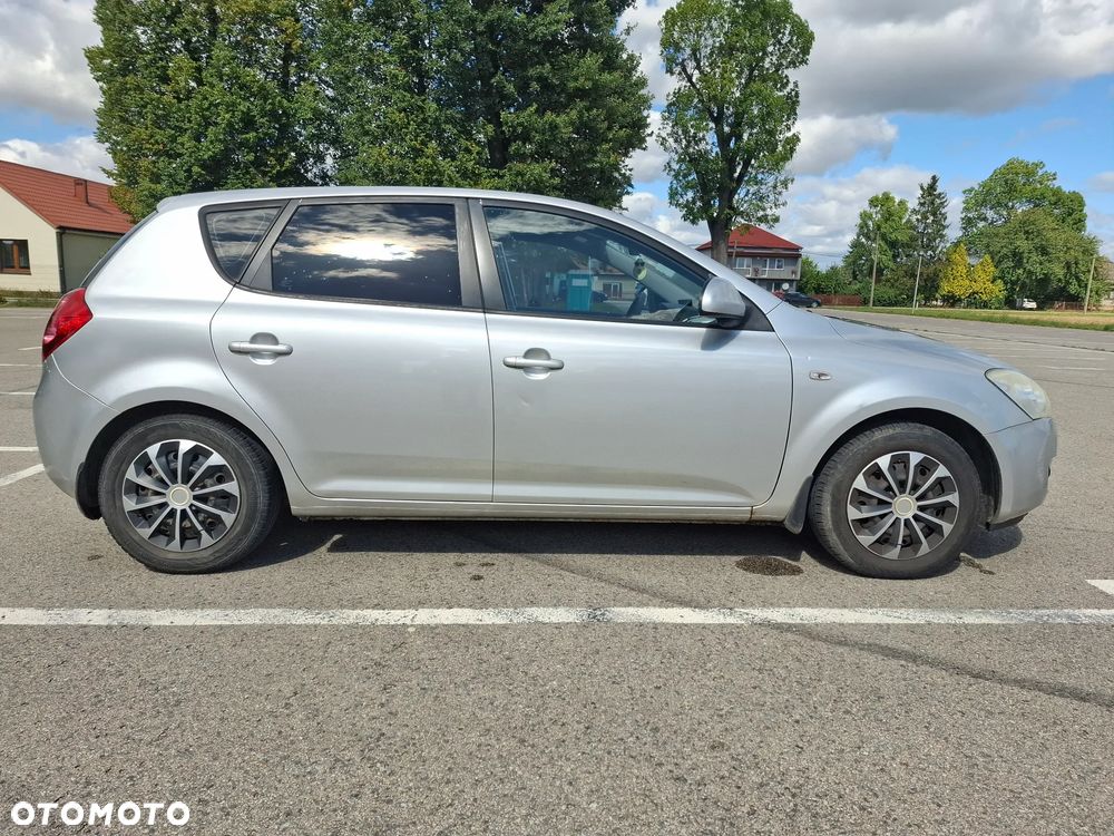 Kia Ceed 1.4 Comfort - 2