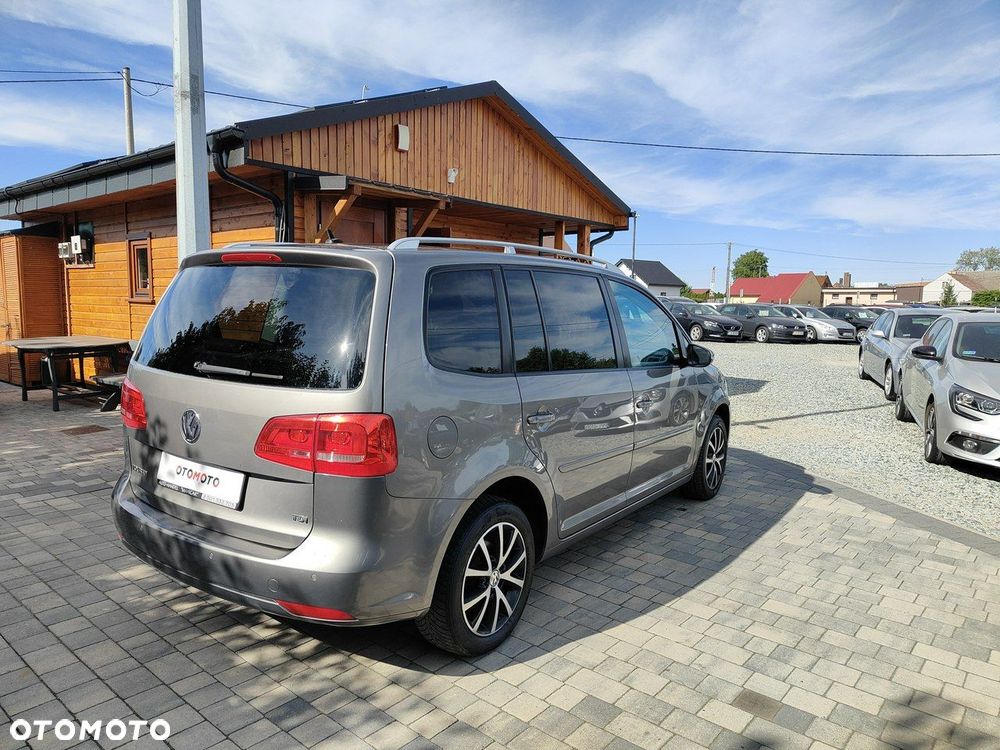 Volkswagen Touran 1.6 TDI DPF BlueMotion Technology STYLE - 4