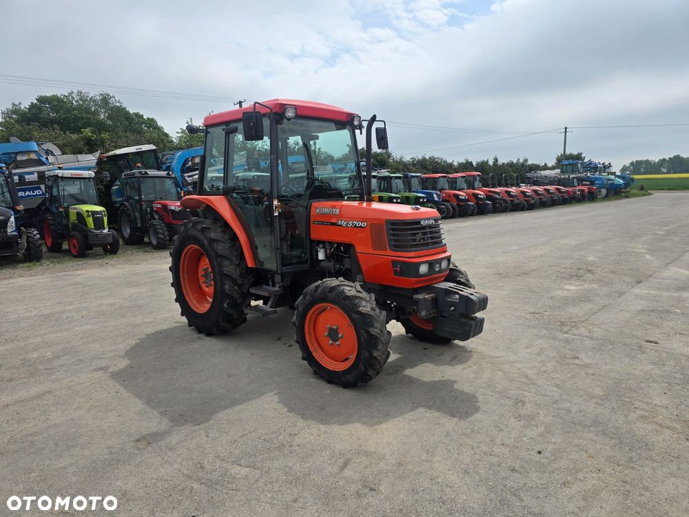Kubota ME5700 Hydraulic Shuttle - 2