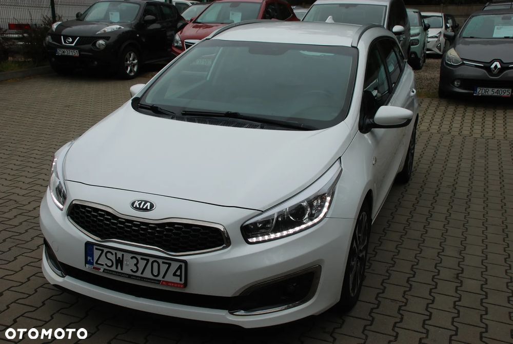 Kia Ceed Cee'd 1.6 CRDi L Business Line DCT - 1