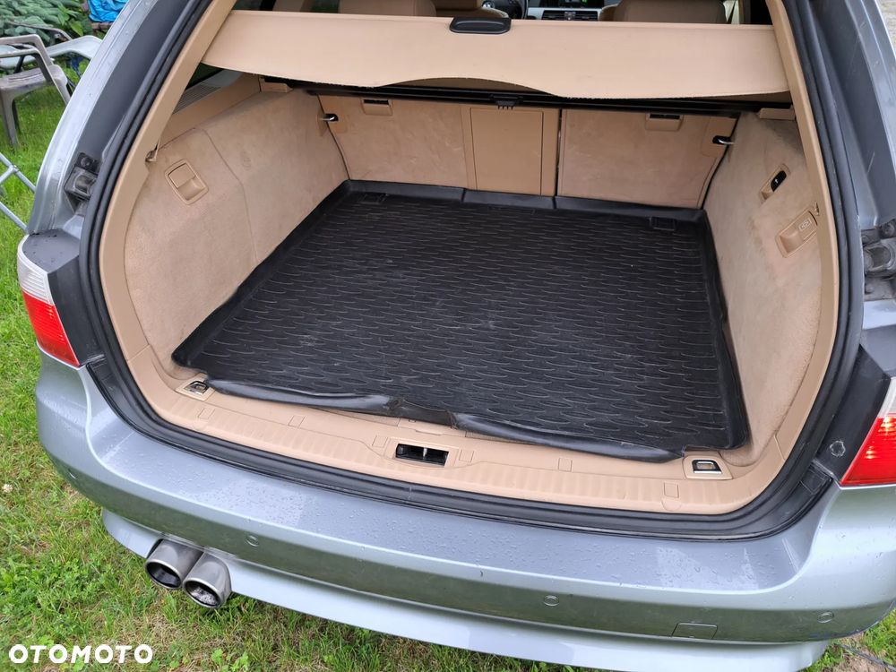 BMW Seria 5 530i - 23