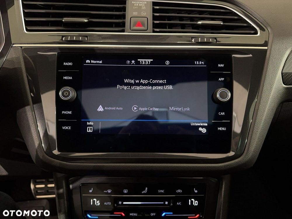 Volkswagen Tiguan - 27