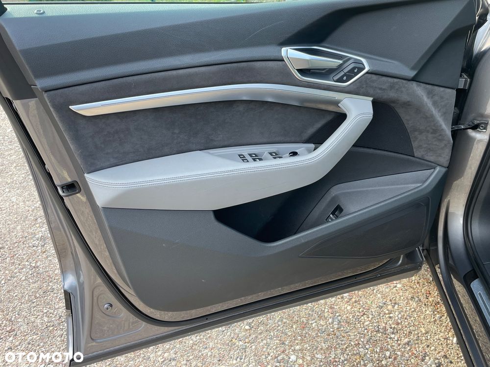 Audi e-tron 55 Quattro S Line - 20