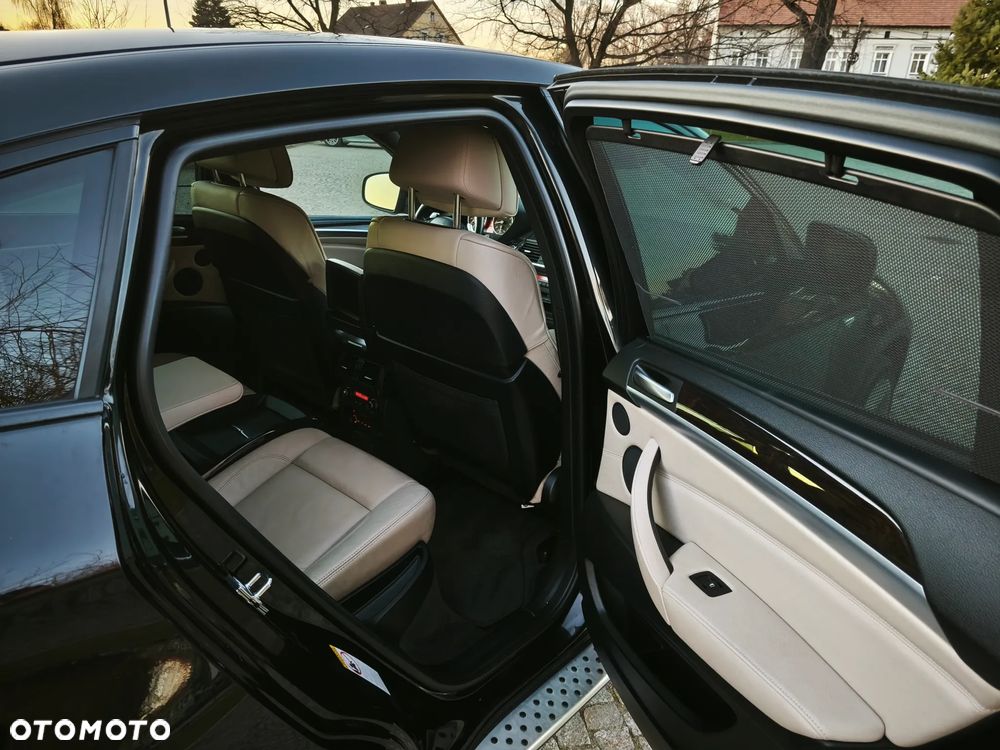 BMW X6 xDrive50i Edition Exclusive - 17