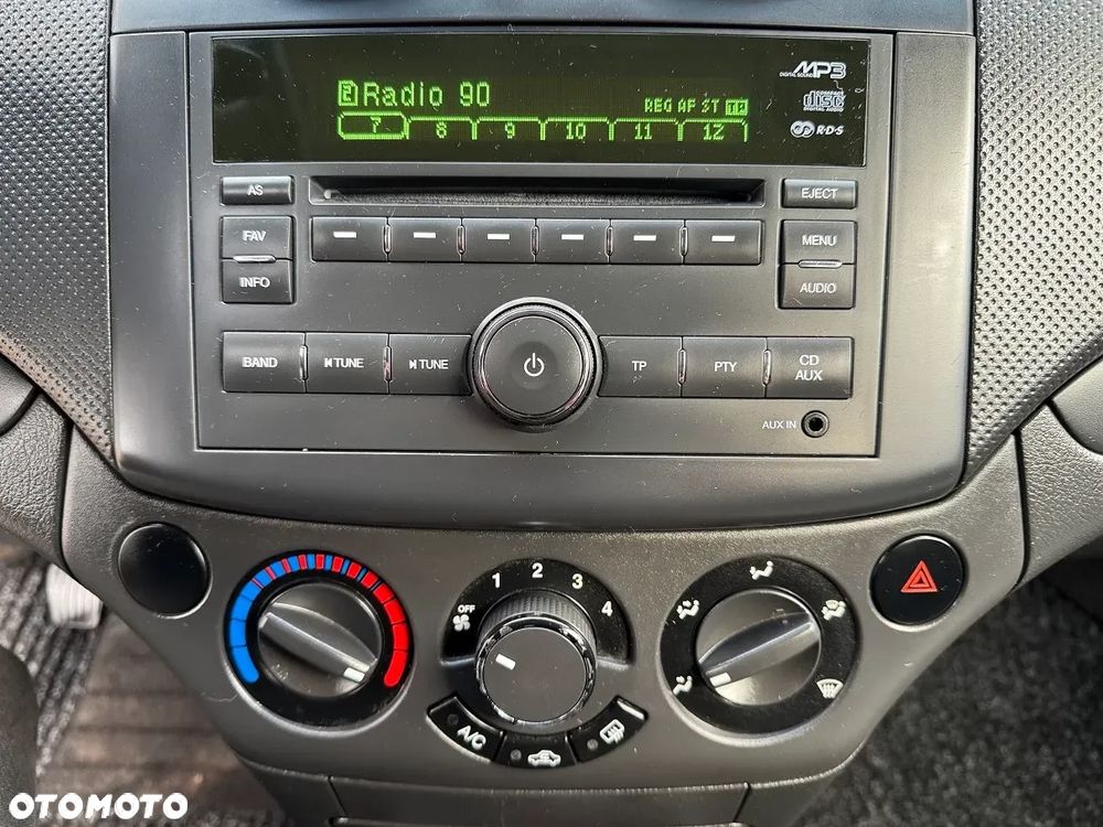 Chevrolet Aveo - 31