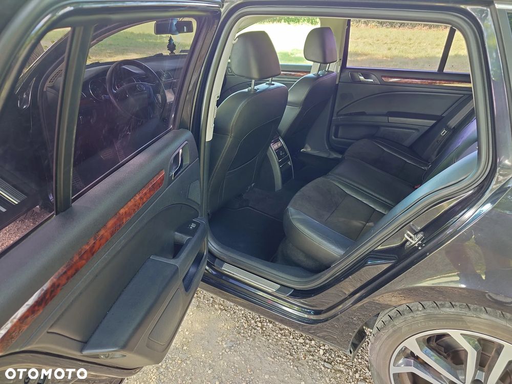 Skoda Superb 2.0 TDI Elegance DSG - 22