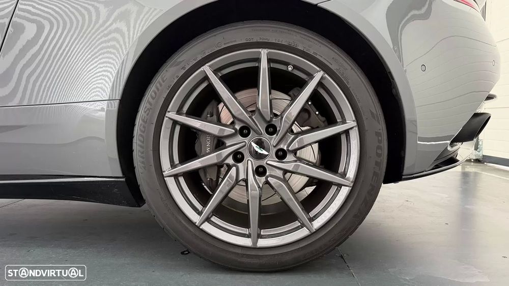 Aston Martin DB11 Coupé V8 Auto - 18