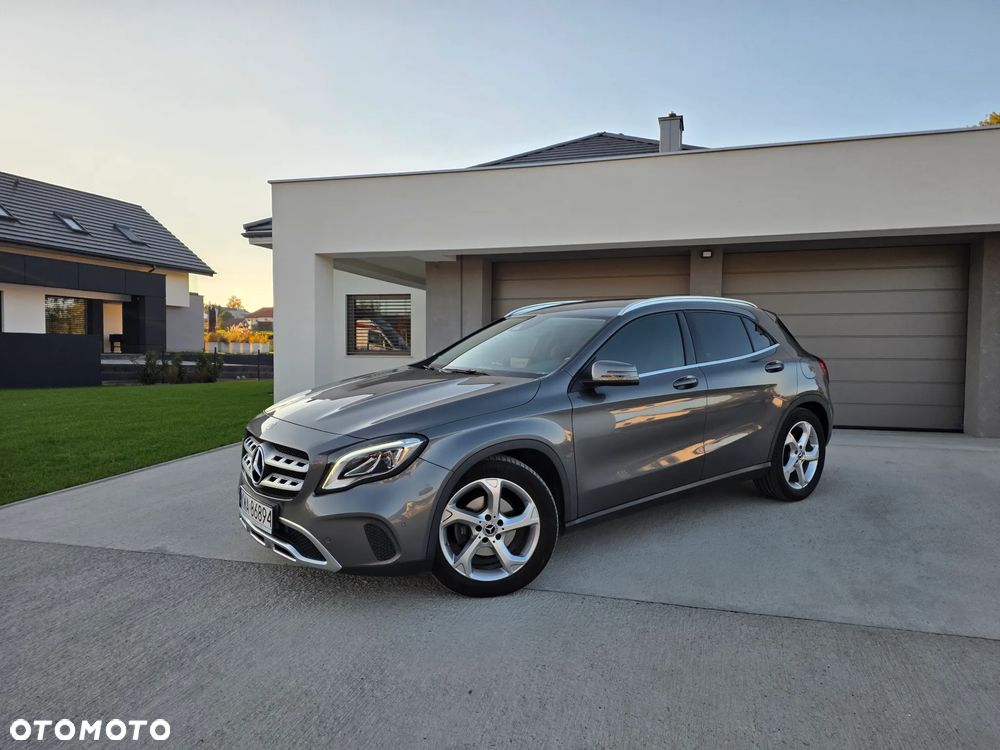 Mercedes-Benz GLA 200 7G-DCT Urban - 3