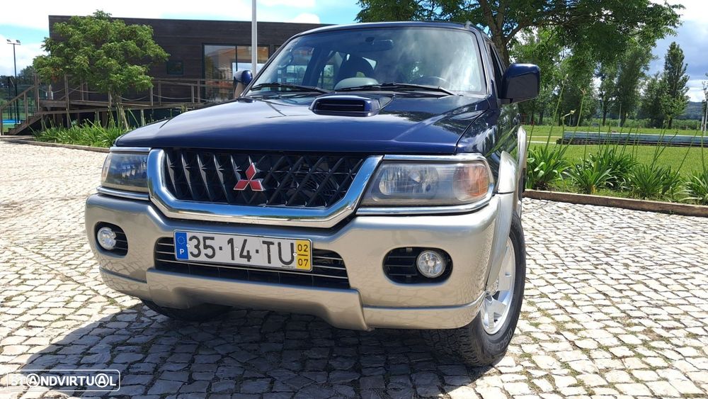 Mitsubishi Pajero Sport 2.5 TD GLS - 1