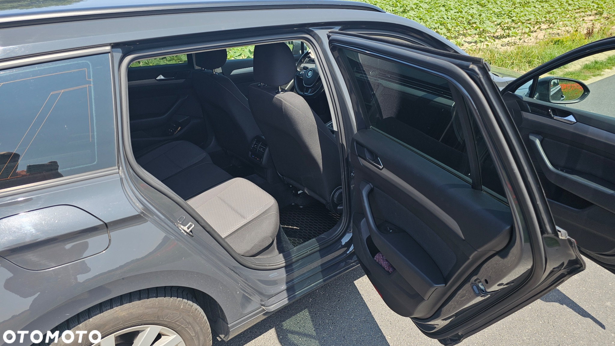 Volkswagen Passat 2.0 TDI SCR Trendline - 15
