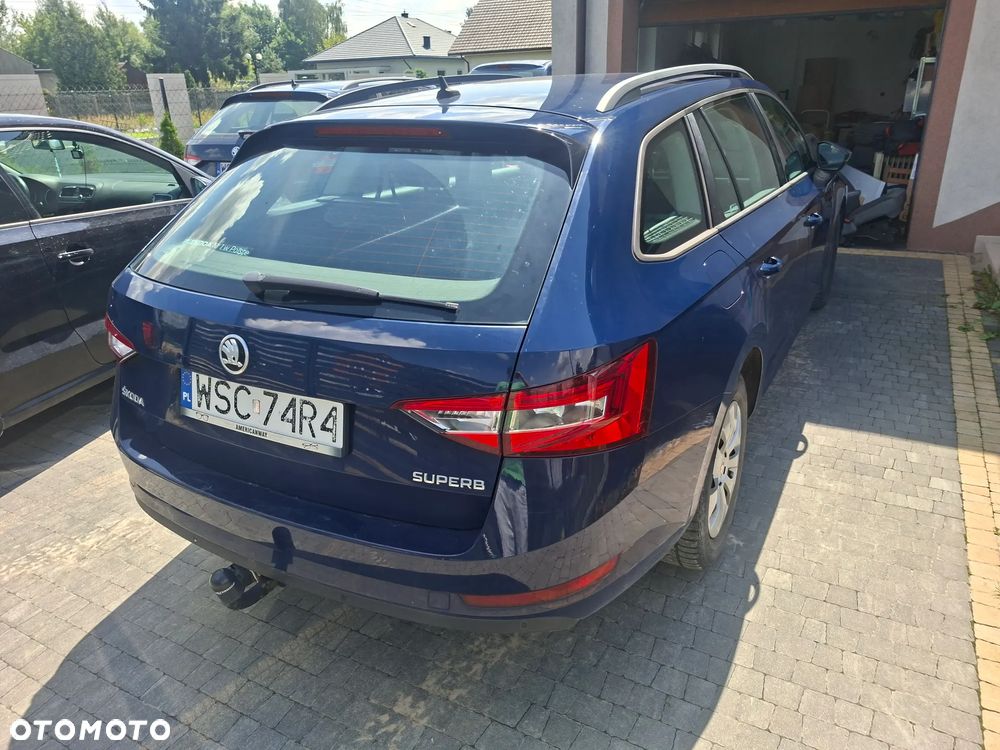 Skoda Superb 1.6 TDI Ambition - 2