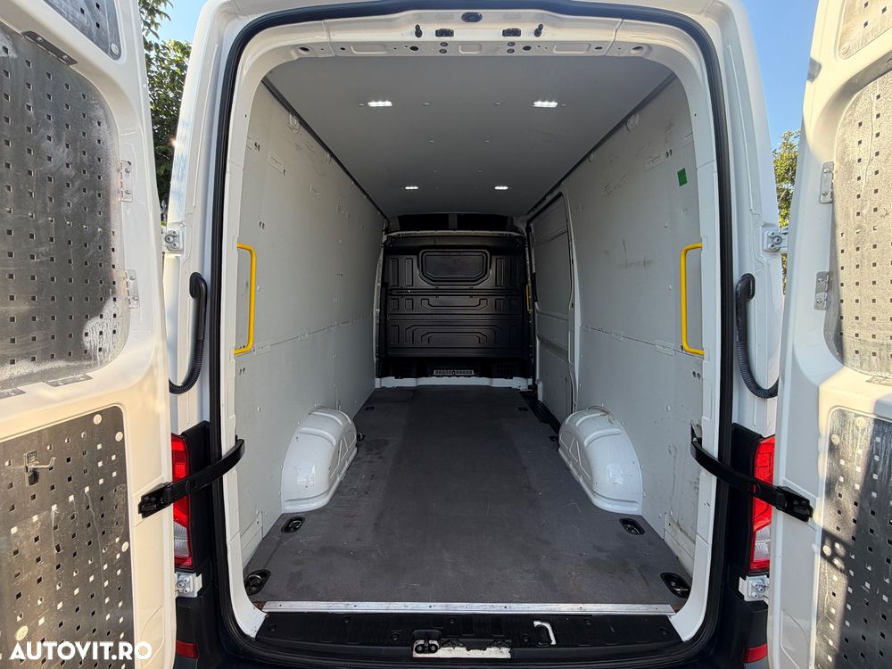 Volkswagen Crafter 3.5 CD Sasiu L3 FWD 130kW - 7
