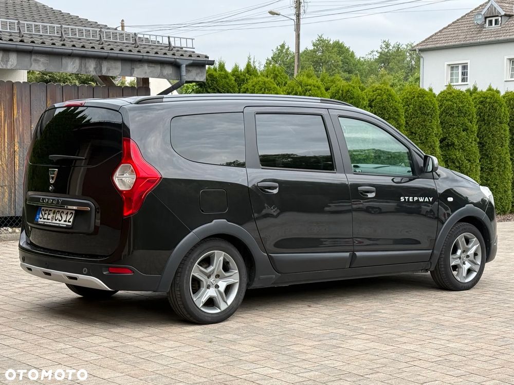 Dacia Lodgy 1.6 SCe Stepway S&S - 4