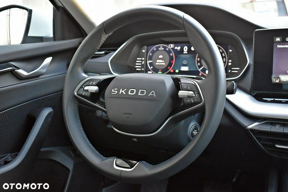 Skoda Octavia 1.5 TSI mHEV Selection DSG - 19