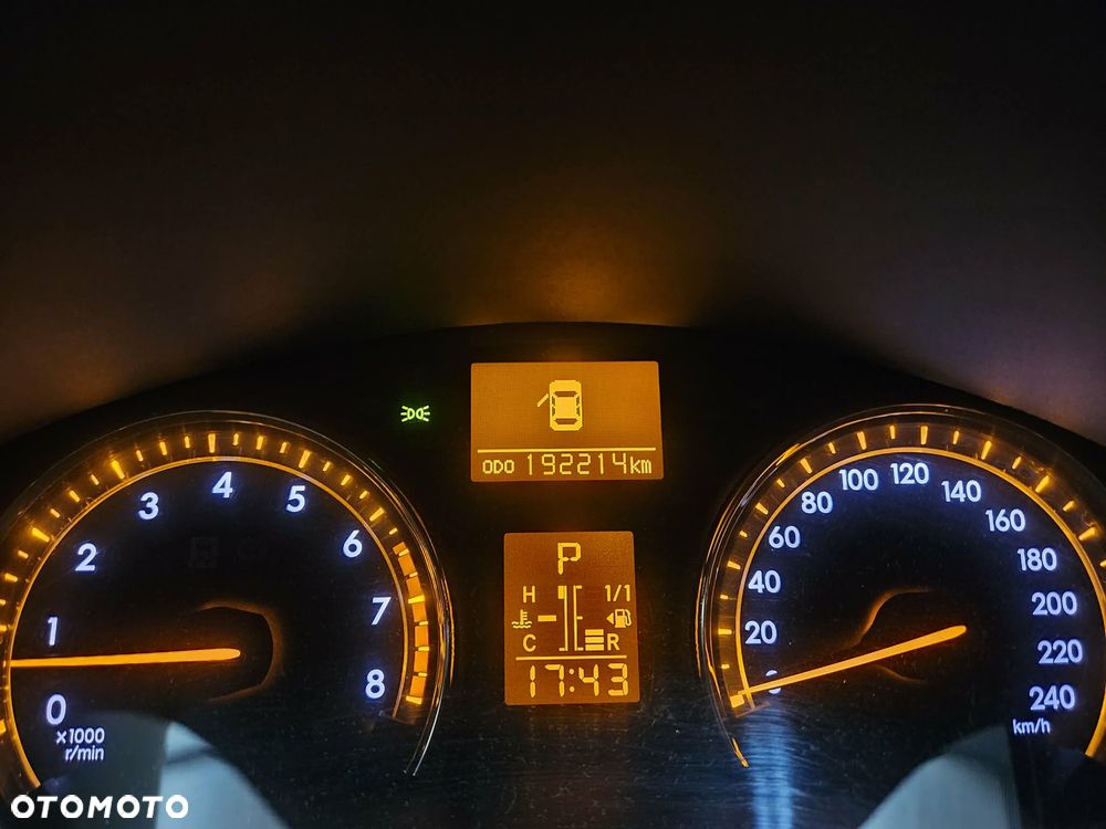 Toyota Avensis 2.0 Prestige EU5 MS - 20