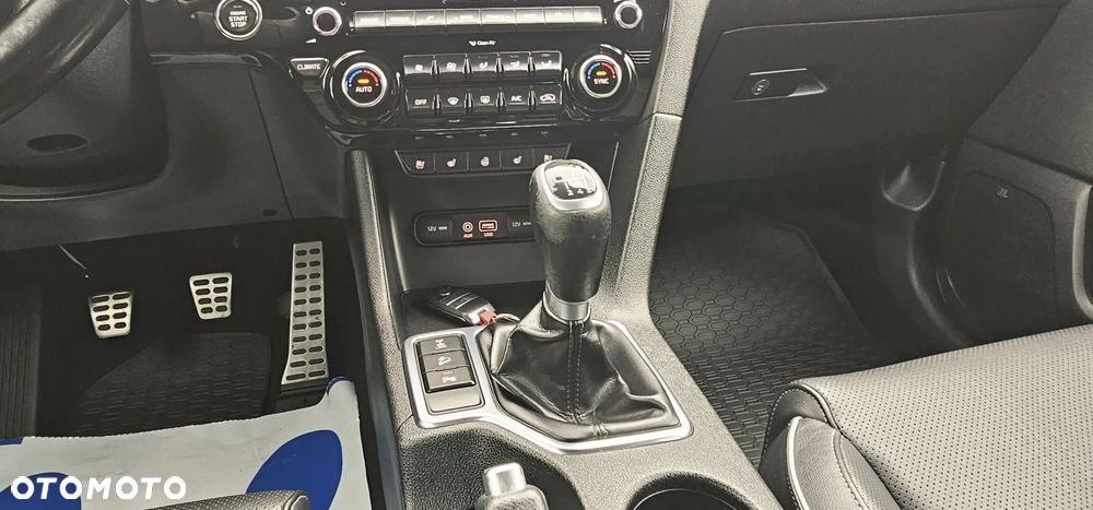 Kia Sportage 2,0 CRDI AWD GT Line - 30