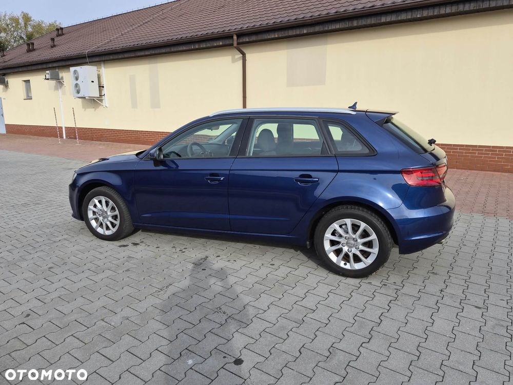 Audi A3 Sportback - 11