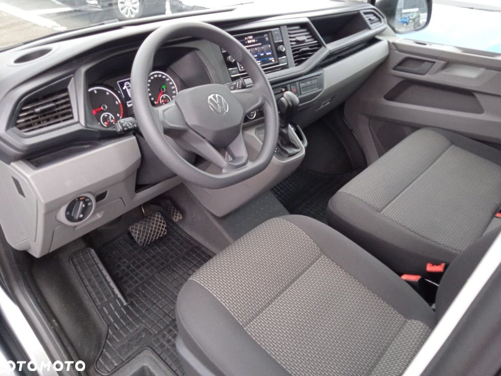 Volkswagen Caravelle - 13