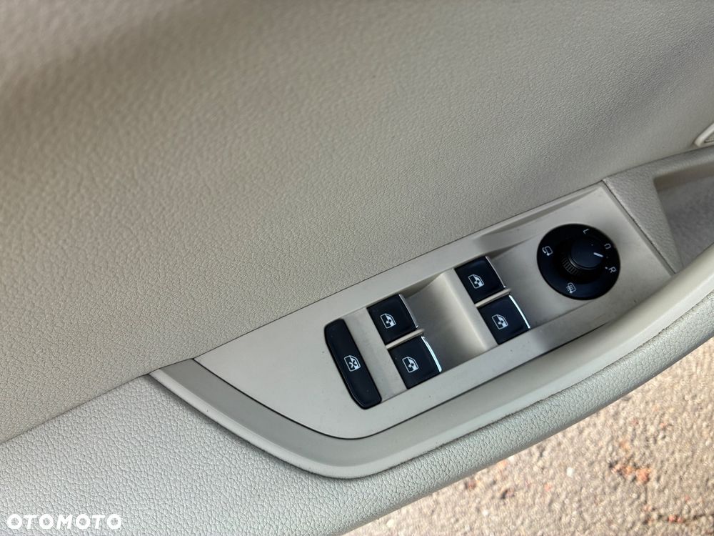 Skoda Superb 1.8 TSI L&K DSG - 20