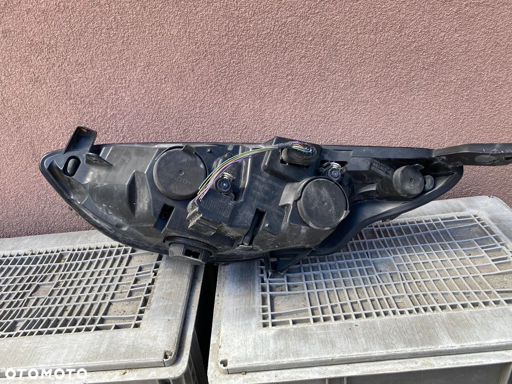 lampy ford b max zwykłe  komplet eu całe - 9