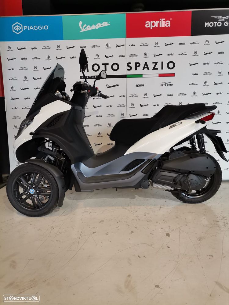 Piaggio MP3 - 2