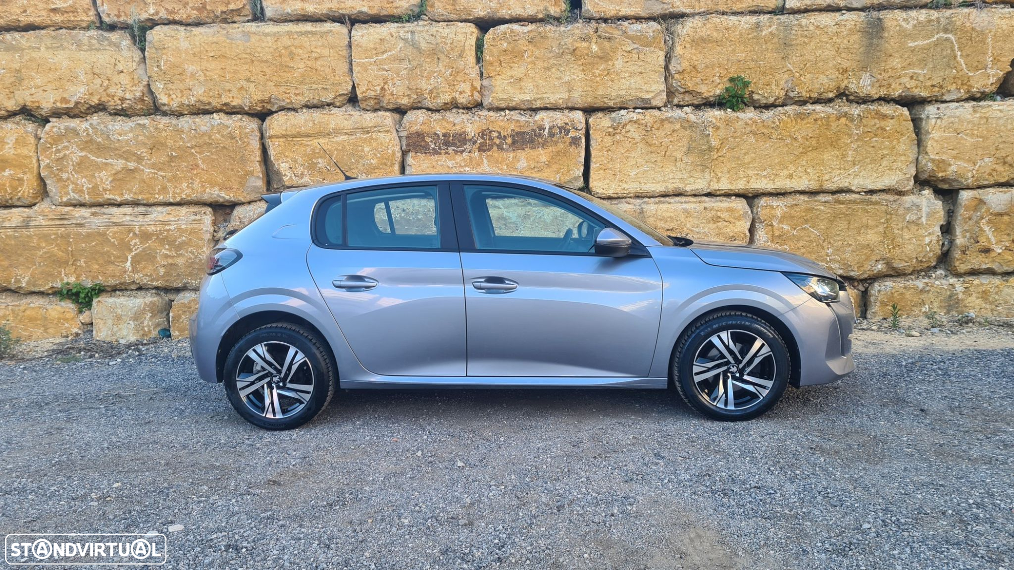 Peugeot 208 1.5 BlueHDi Active - 4