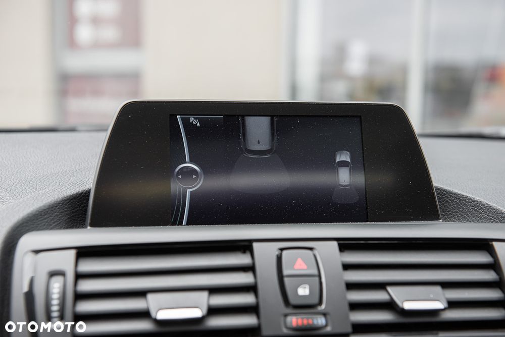 BMW Seria 1 116i Sport Line - 24