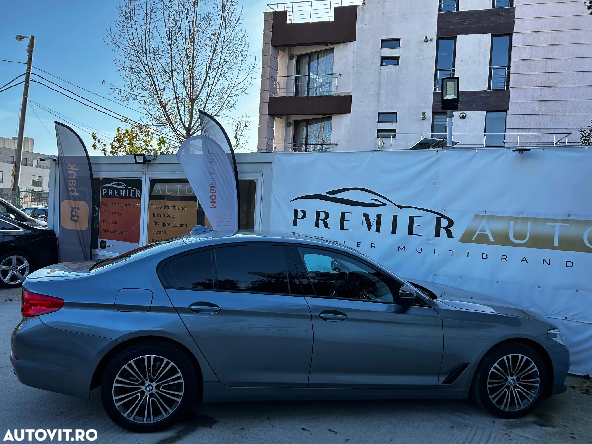 BMW Seria 5 520d Aut. Sport Line - 7