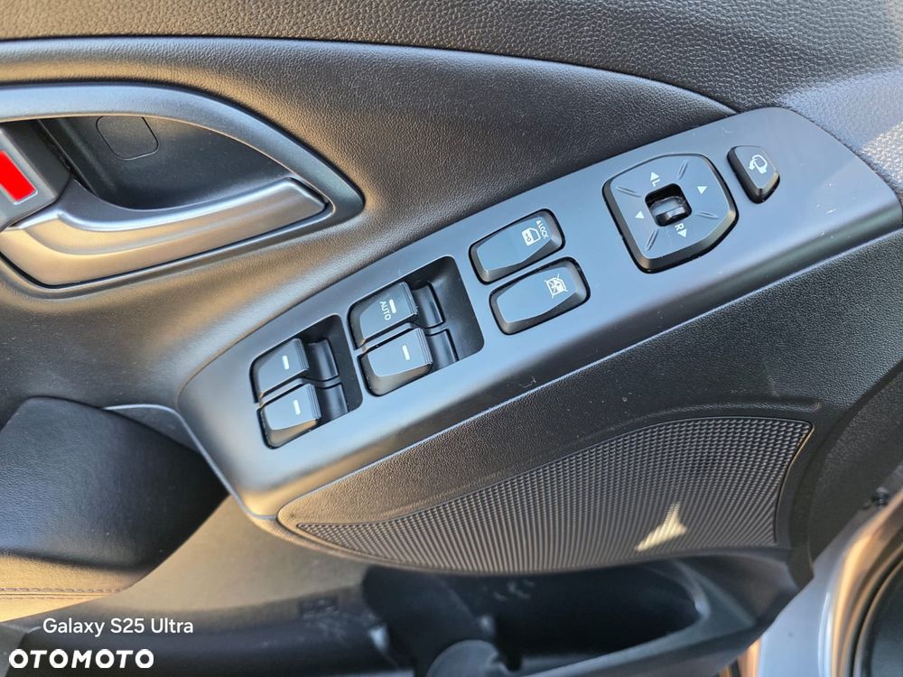 Hyundai ix35 1.7 CRDi 2WD Fifa World Cup Edition - 32