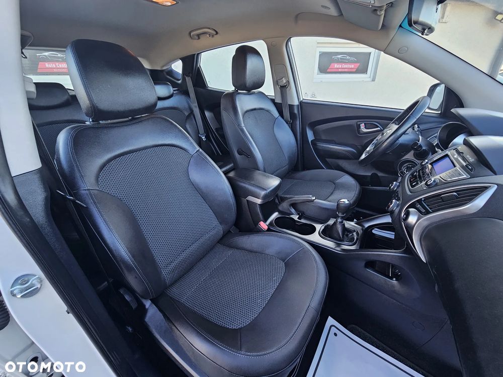 Hyundai ix35 1.6 2WD blue Style - 10