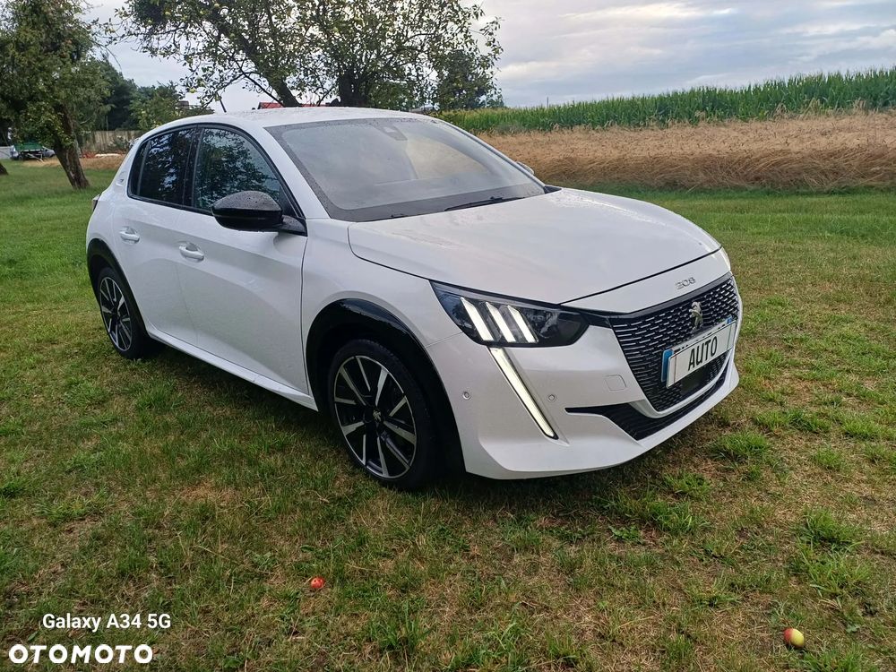 Peugeot 208 - 26