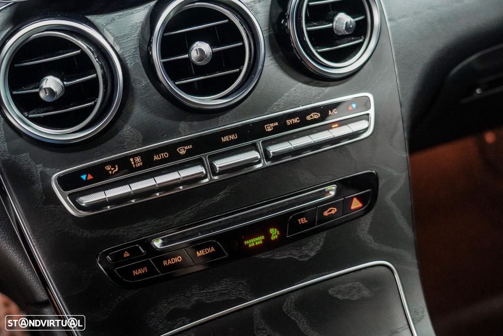 Mercedes-Benz GLC 220 d 4Matic 9G-TRONIC AMG Line - 13