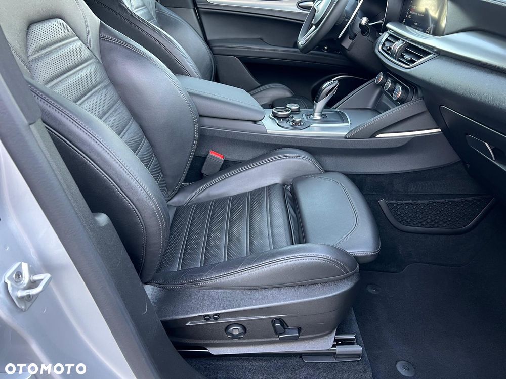 Alfa Romeo Stelvio 2.0 Turbo 16V AT8-Q4 Veloce - 20