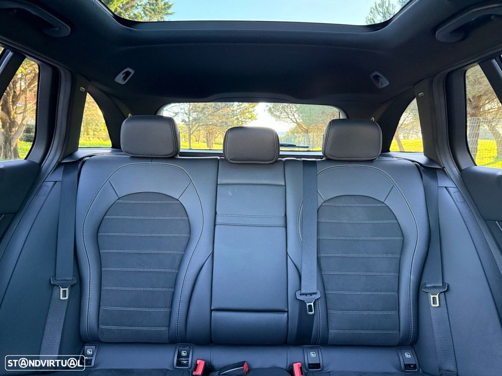 Mercedes-Benz C 300 de AMG Line - 23