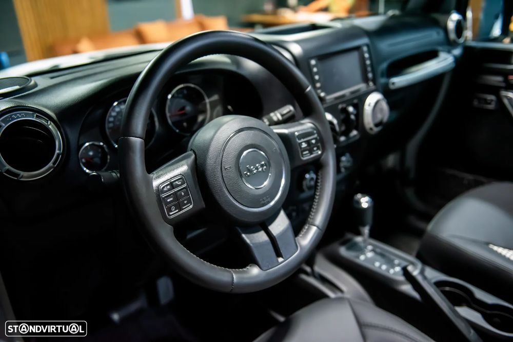 Jeep Wrangler Unlimited 2.8 CRD ATX Sahara Adventure Edition - 46